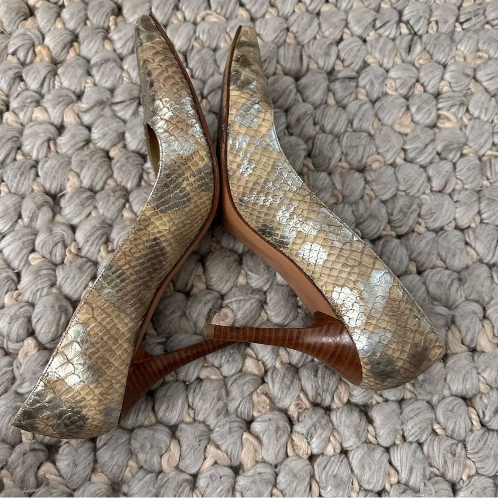 Stuart Weitzman Python Snakeskin Silver Cream Hee… - image 5